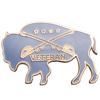Buffalo shaped lapel pin featuring crossed sabres, four stars, and the word Veteran in blue enamel with gold trim.